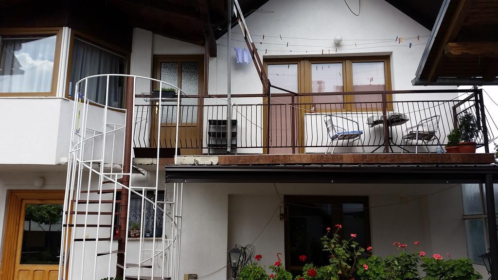 Apartments Aida Bihać Екстериор снимка