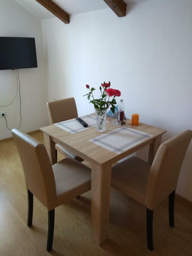 Apartments Aida Bihać Екстериор снимка